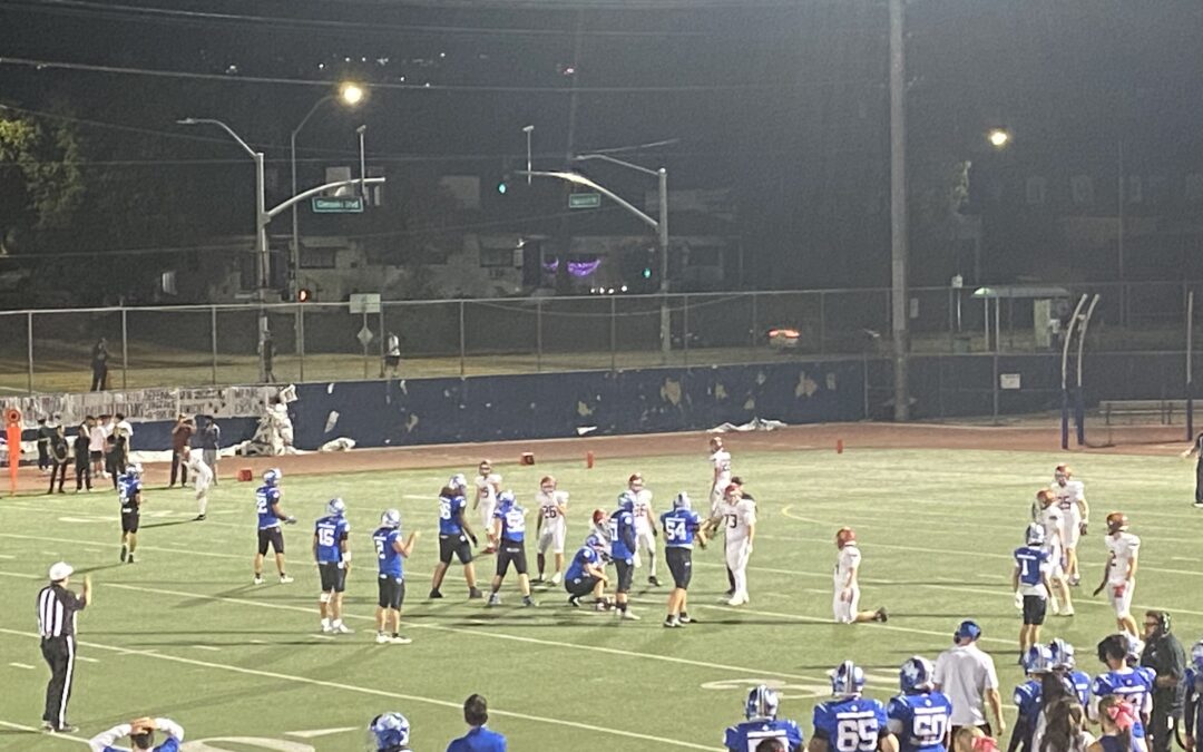 La Cañada spoils Burbank’s senior night with 22-14 victory